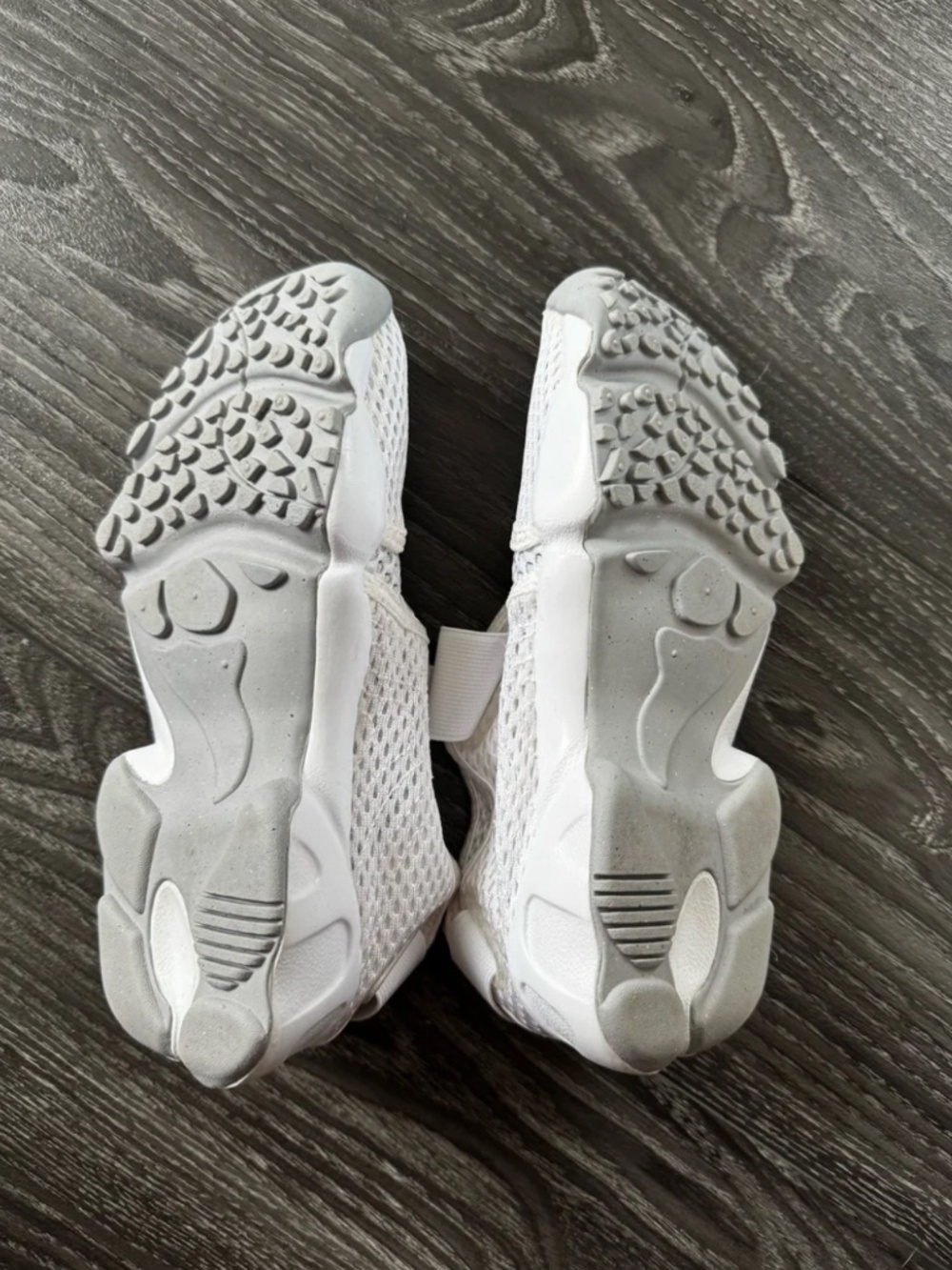 4Y Kids Nike Rifts - Picture 4 of 5
